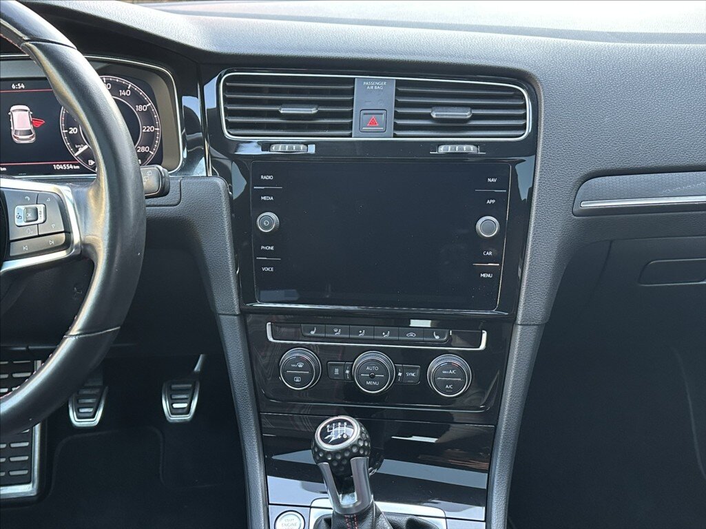 Volkswagen Golf Hatchback 2,0 l 180 kw