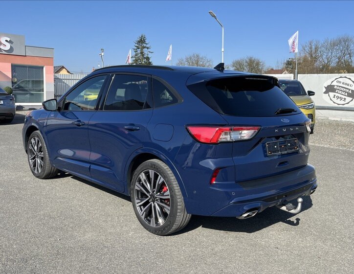 Ford Kuga SUV / Terénní 2,5 l 165 kw