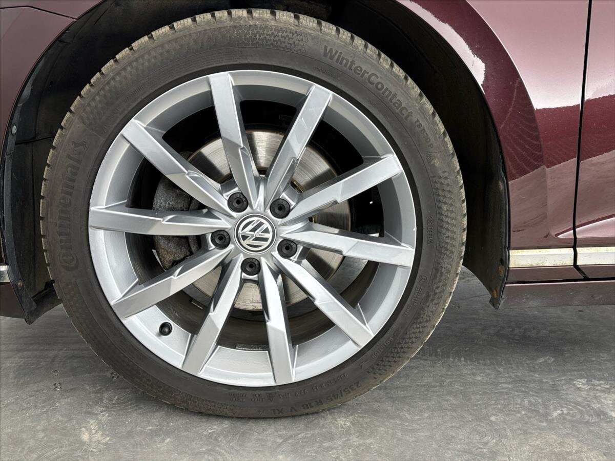 Volkswagen Passat Sedan / Limuzína 2,0 l 140 kw