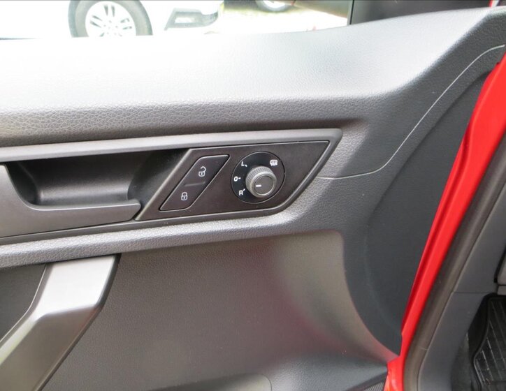 Volkswagen Caddy Skříň 1,4 l 81 kw