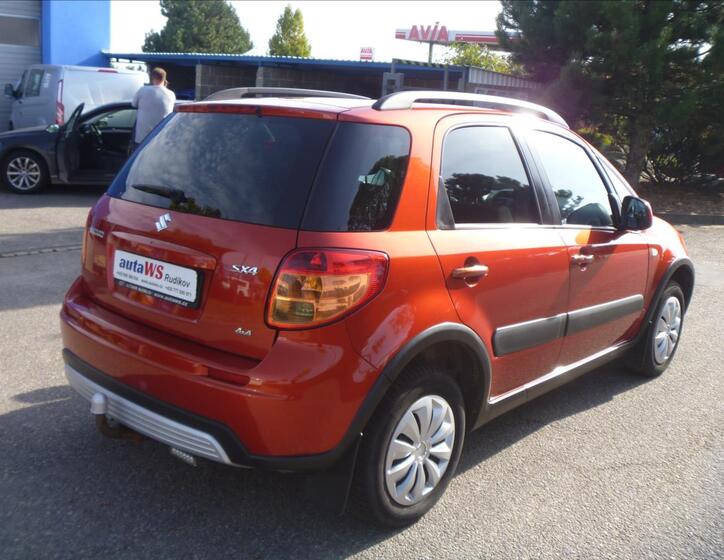 Suzuki SX4 6