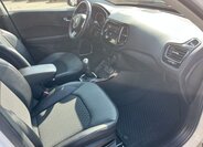 Jeep Compass SUV / Terénní 1,3 l 96 kw