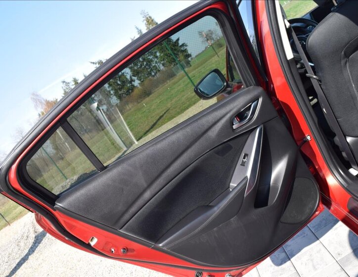 Mazda 6 Sedan / Limuzína 2,5 l 141 kw