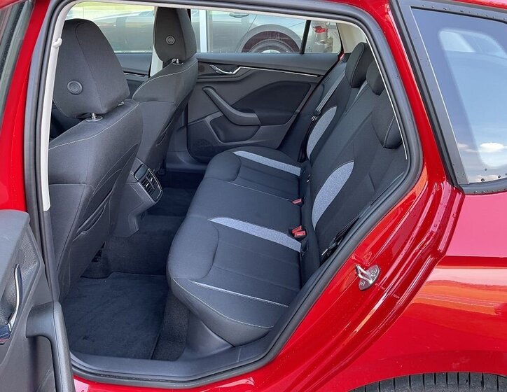 Škoda Kamiq Hatchback 999,0 85 kw