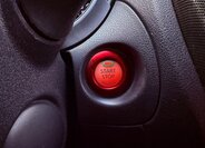 Nissan Juke SUV / Terénní 1,6 l 160 kw