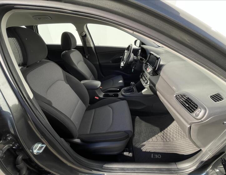 Hyundai i30 17
