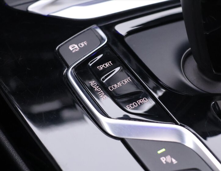 BMW X3 SUV / Terénní 3,0 l 195 kw