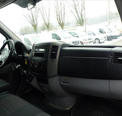 Mercedes-Benz Sprinter 28