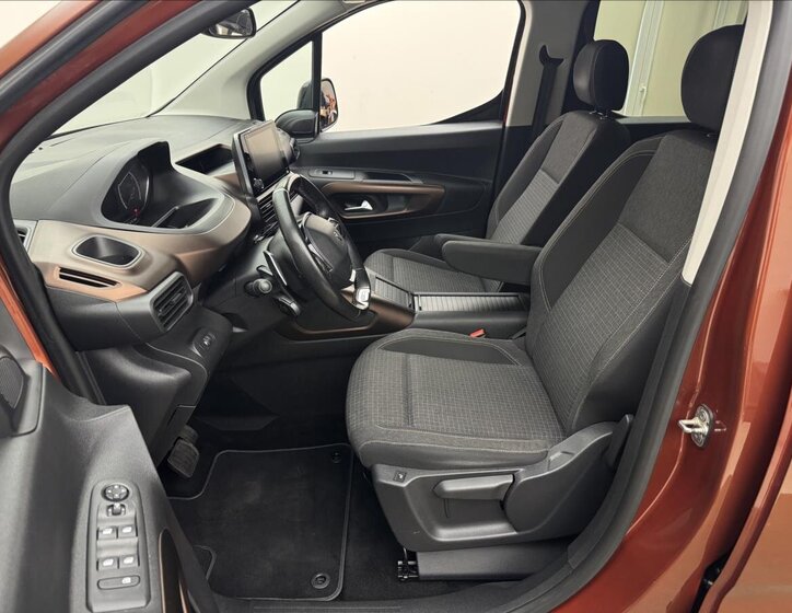 Peugeot Rifter MPV 1,5 l 96 kw