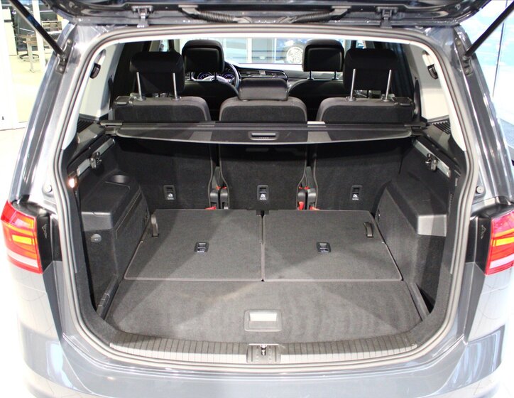 Volkswagen Touran MPV 1,5 l 110 kw