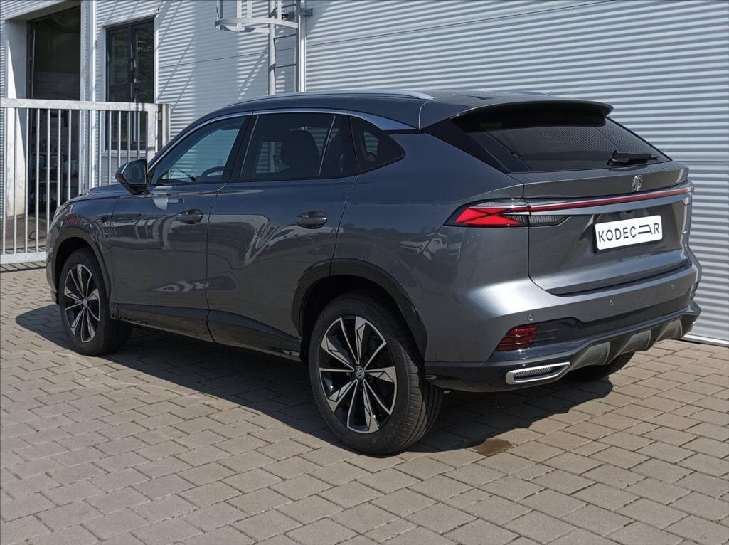 MG HS SUV / Terénní 1,5 l 125 kw