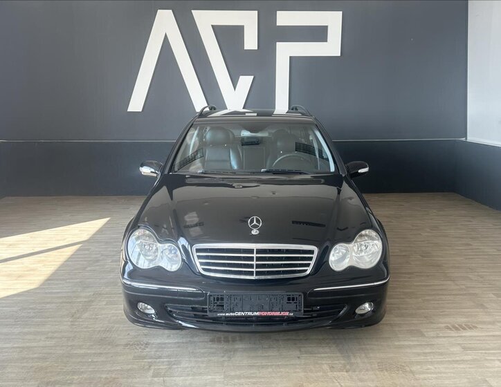 Mercedes-Benz Třídy C Kombi 2,1 l 110 kw