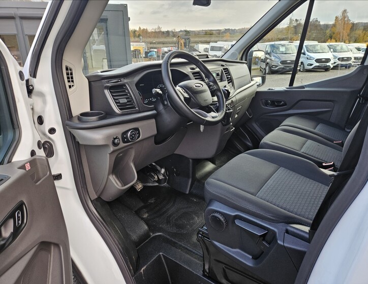 Ford Transit 7