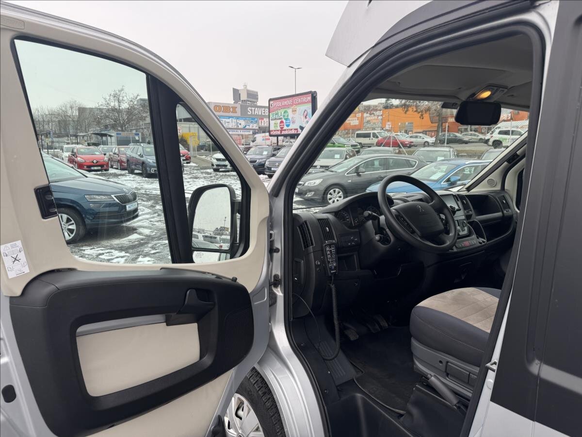 Peugeot Ostatní Ostatní 3,0 l 130 kw