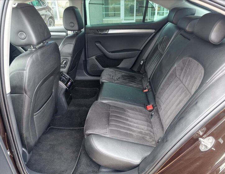 Škoda Superb Liftback 2,0 l 140 kw