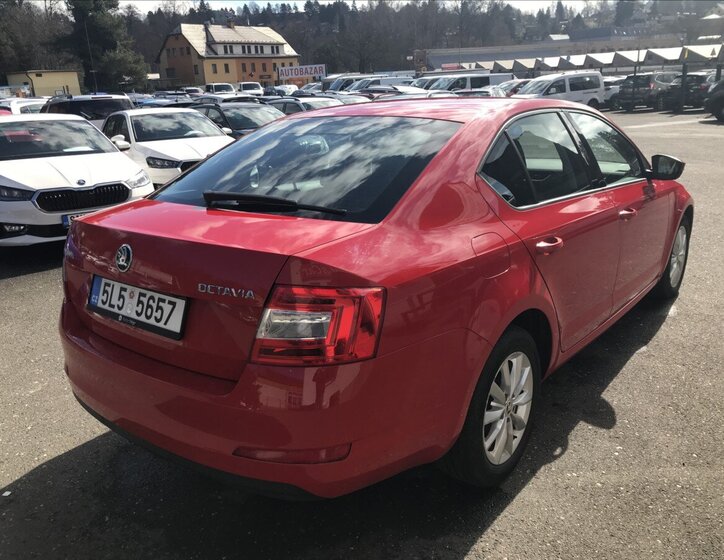 Škoda Octavia Sedan / Limuzína 2,0 l 110 kw