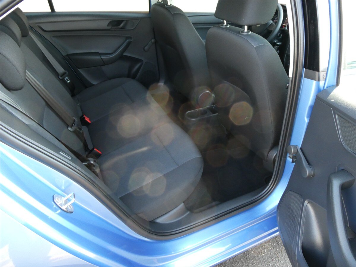 Škoda Rapid Sedan / Limuzína 1,2 l 66 kw