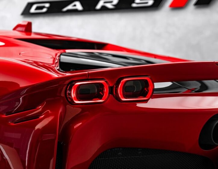 Ferrari SF90 Kupé 4,0 l 574 kw