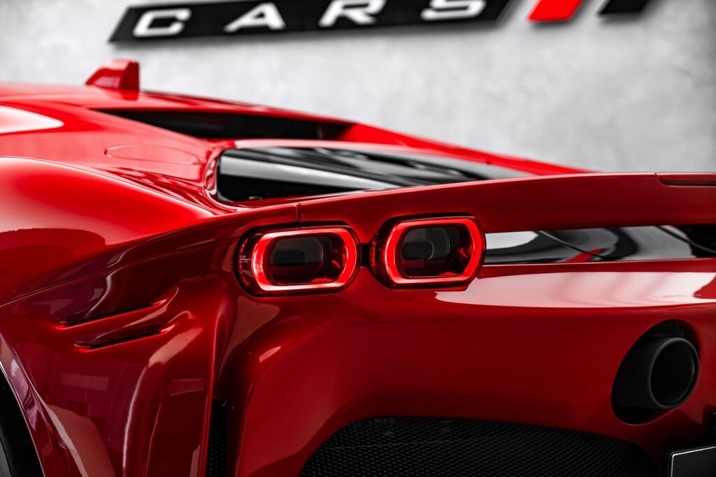 Ferrari SF90 Kupé 4,0 l 574 kw