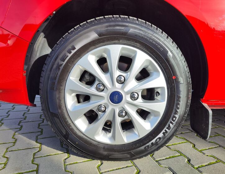 Ford Tourneo Custom 30