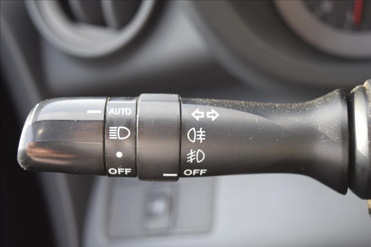 Toyota RAV4 SUV / Terénní 2,2 l 100 kw