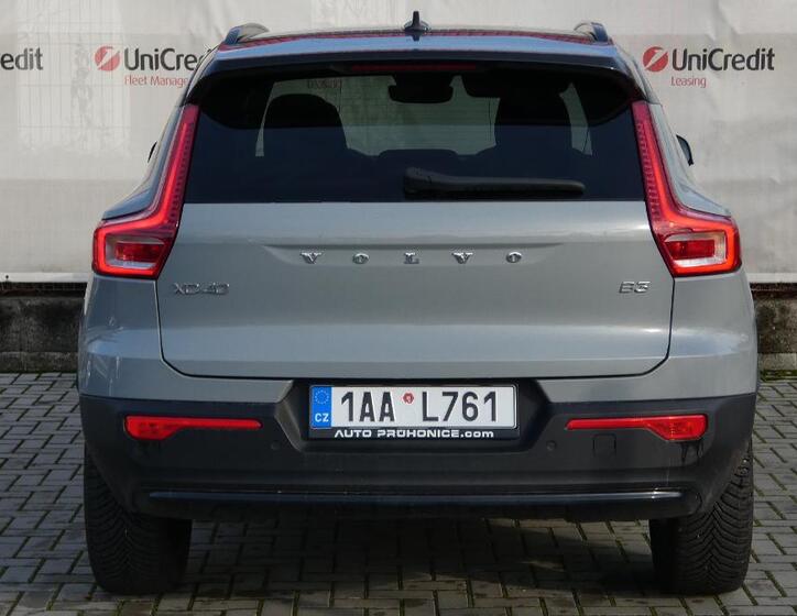 Volvo XC40 4