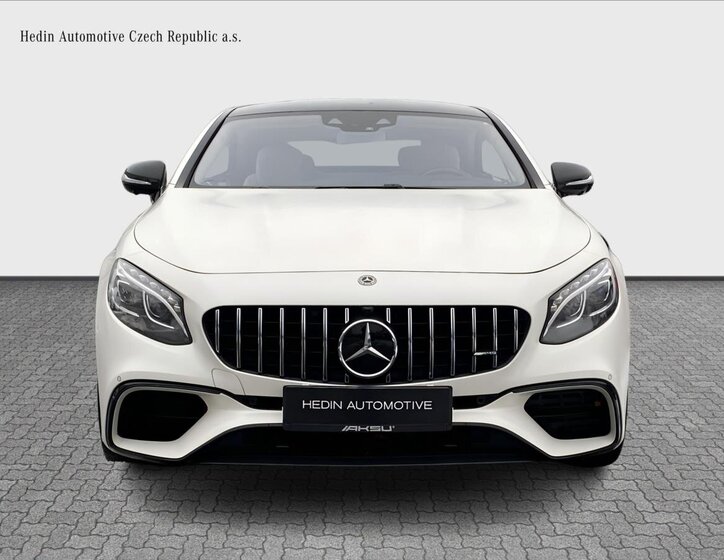 Mercedes-Benz Třídy S Kupé 4,0 l 450 kw