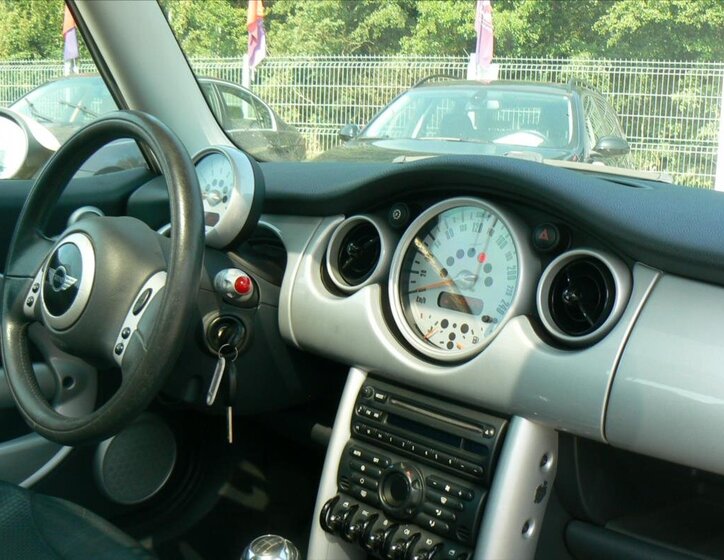 Mini Cooper Hatchback 1,6 l 85 kw