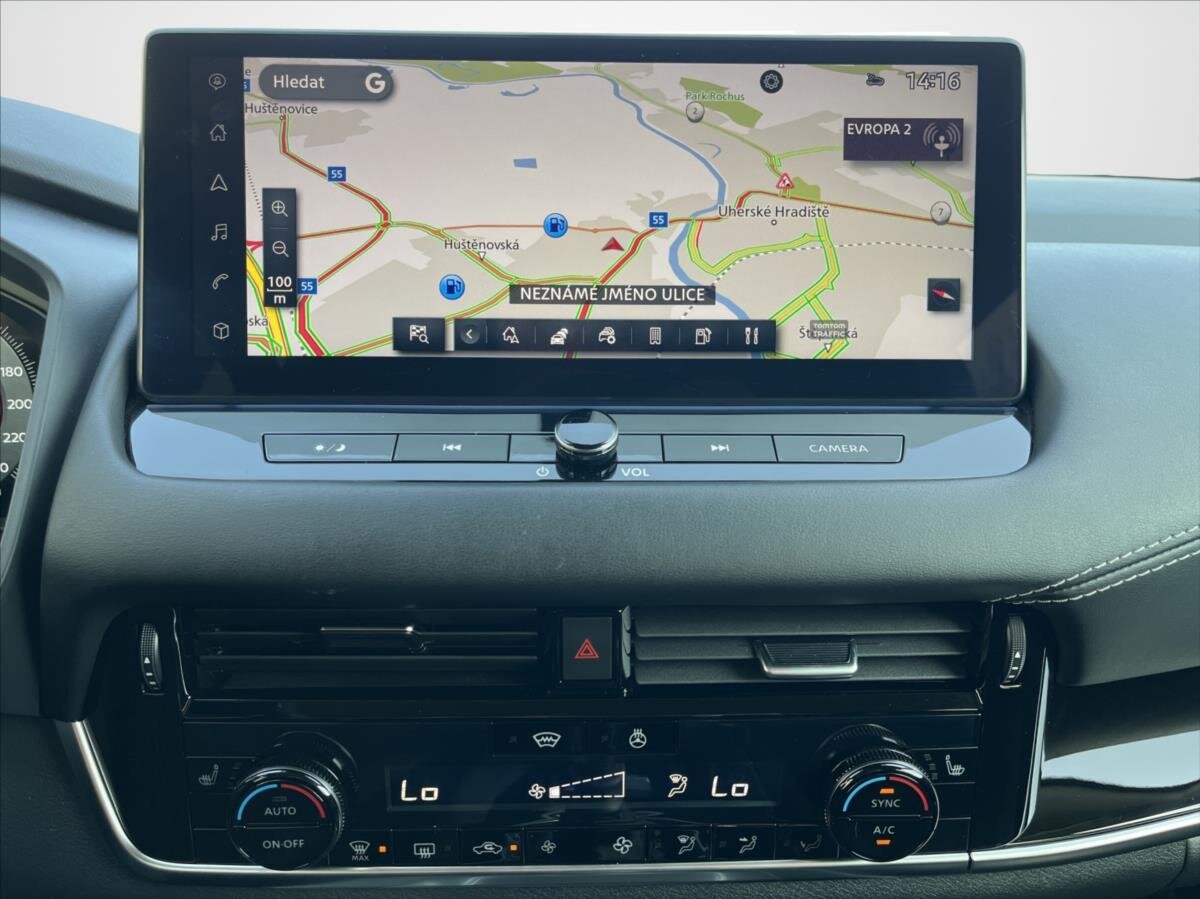 Nissan Qashqai SUV / Terénní 1,3 l 116 kw