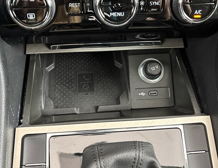 Škoda Superb Sedan / Limuzína 1,4 l 160 kw