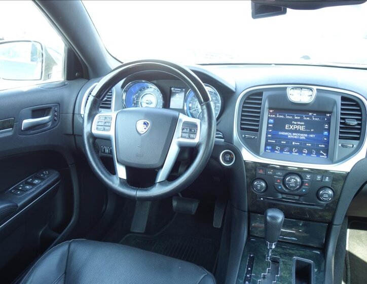 Lancia Thema Sedan / Limuzína 3,0 l 140 kw
