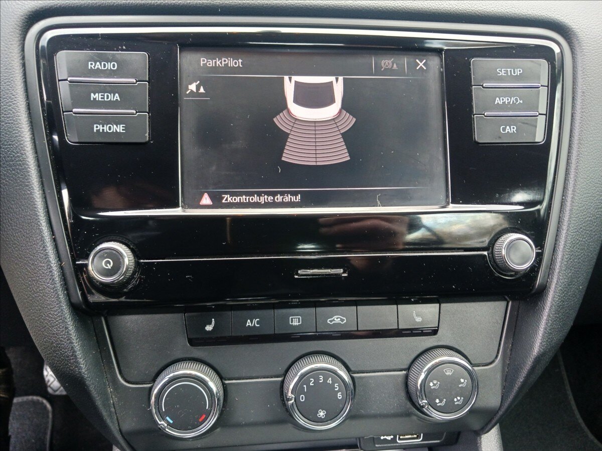 Škoda Octavia Sedan / Limuzína 1,6 l 85 kw