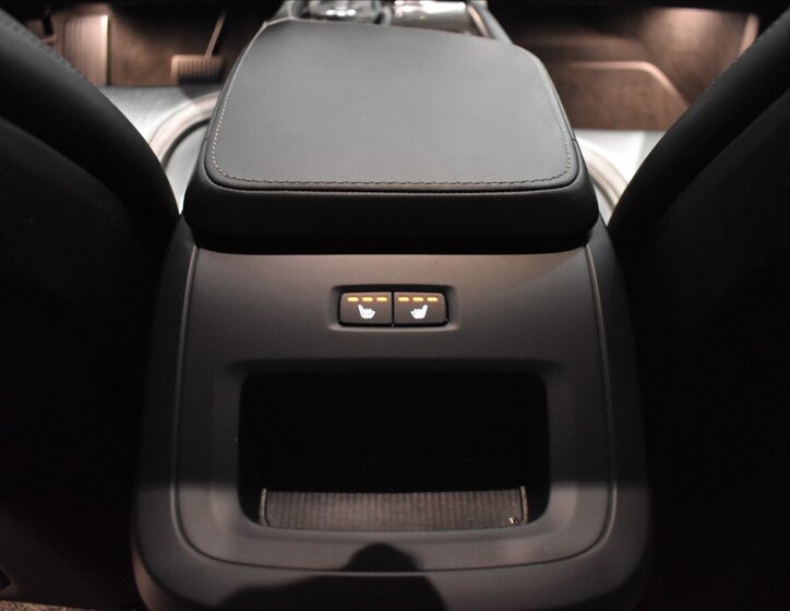 Volvo S90 Sedan / Limuzína 2,0 l 228 kw