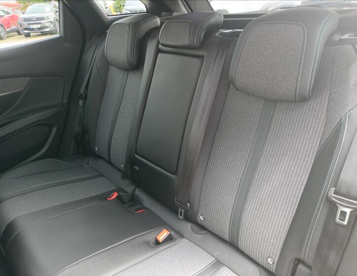 Peugeot 3008 5