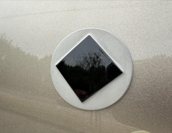 Land Rover Defender 37