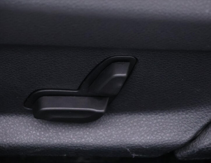 Mercedes-Benz Třídy E Kombi 2,0 l 143 kw