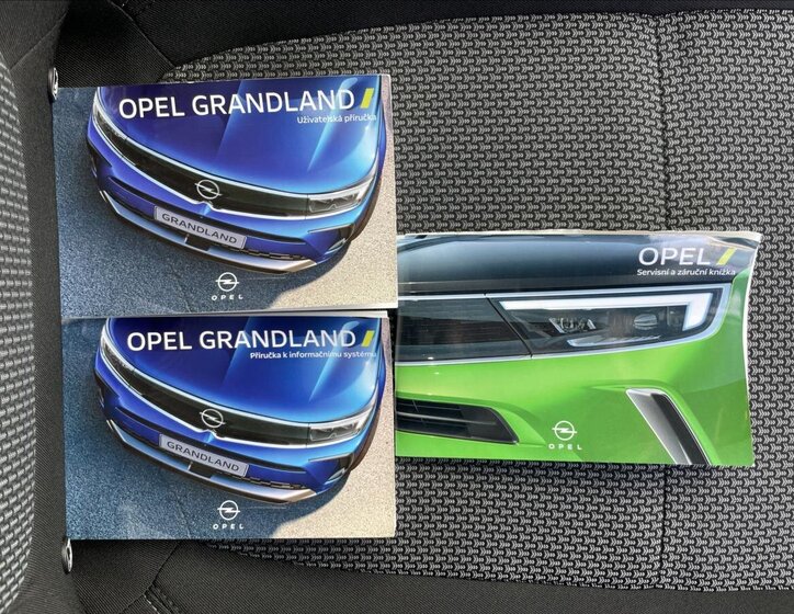 Opel Grandland SUV / Terénní 1,5 l 96 kw