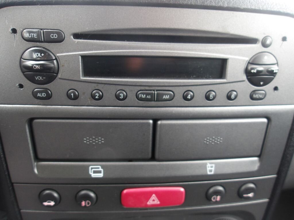 Alfa Romeo 147 Hatchback 1,6 l 77 kw