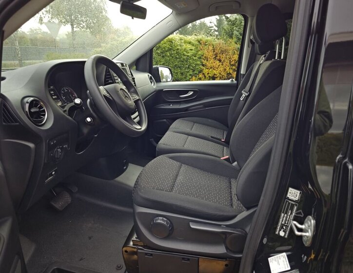 Mercedes-Benz Vito 13