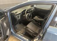 Toyota Auris 11
