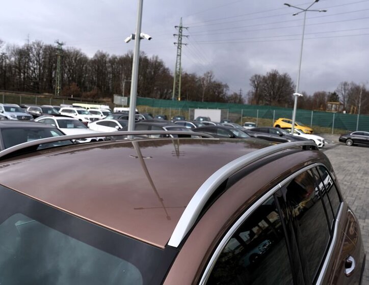 Mercedes-Benz GLB SUV / Terénní 2,0 l 225 kw