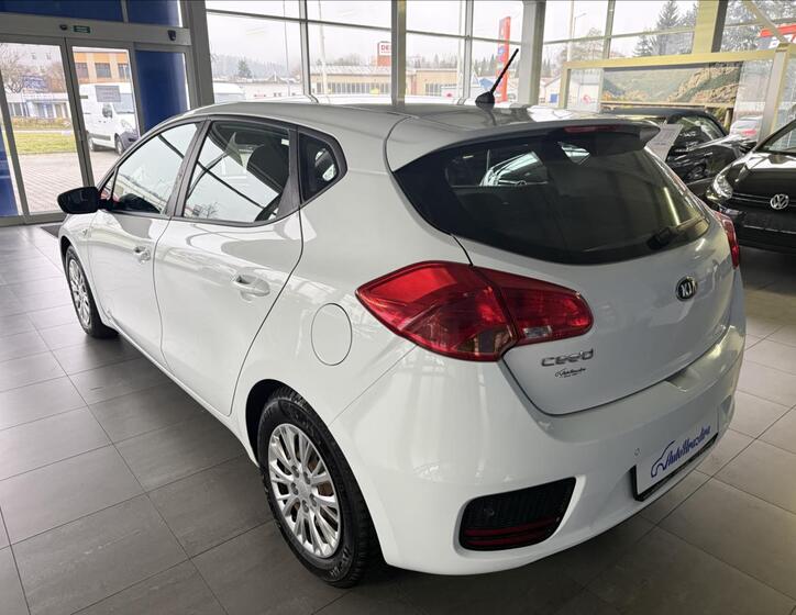 KIA Ceed 4