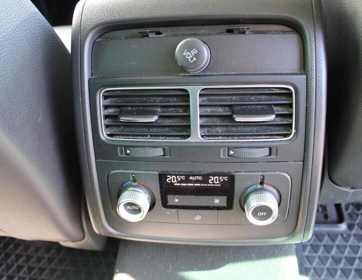 Volkswagen Touareg 23