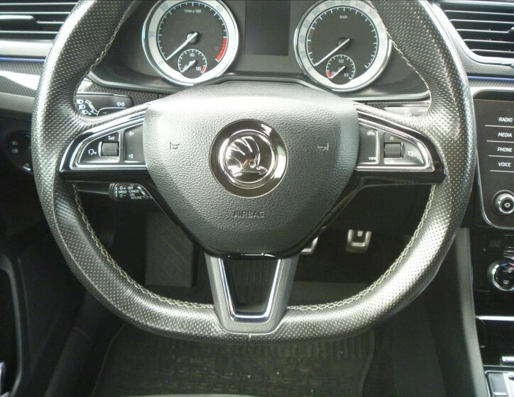 Škoda Superb Liftback 2,0 l 140 kw