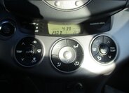 Toyota RAV4 SUV / Terénní 2,2 l 100 kw