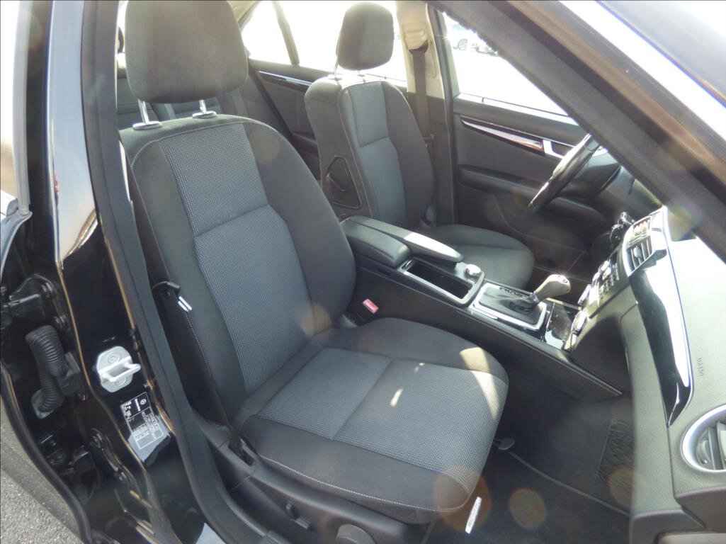 Mercedes-Benz Třídy C Sedan / Limuzína 2,1 l 88 kw