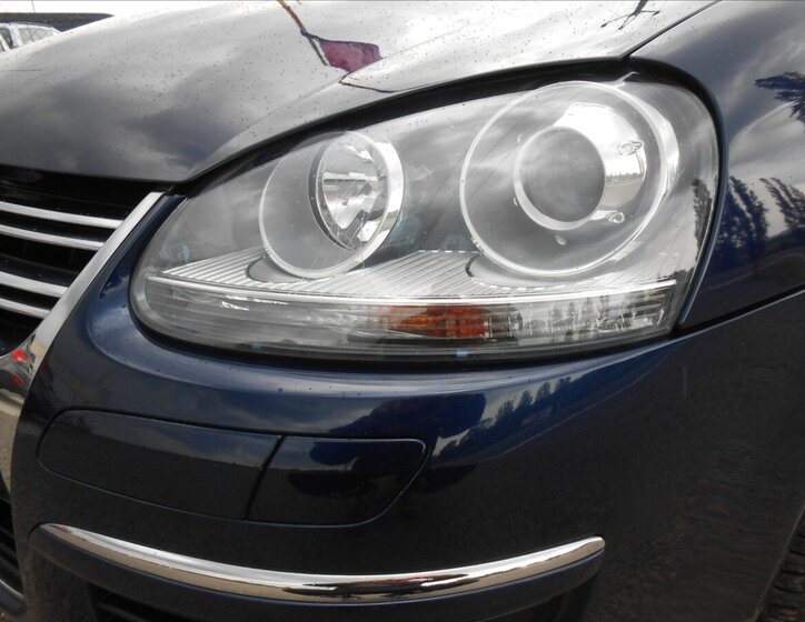 Volkswagen Jetta Sedan 2,0 l 103 kw