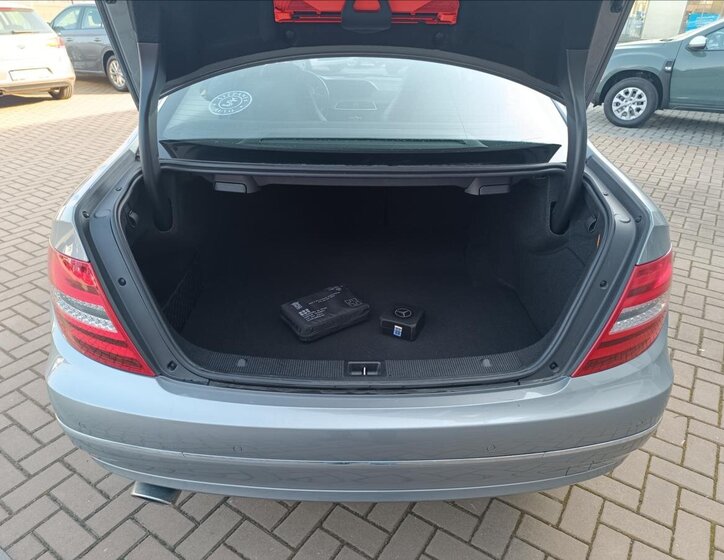 Mercedes-Benz Třídy C Kupé 2,1 l 150 kw