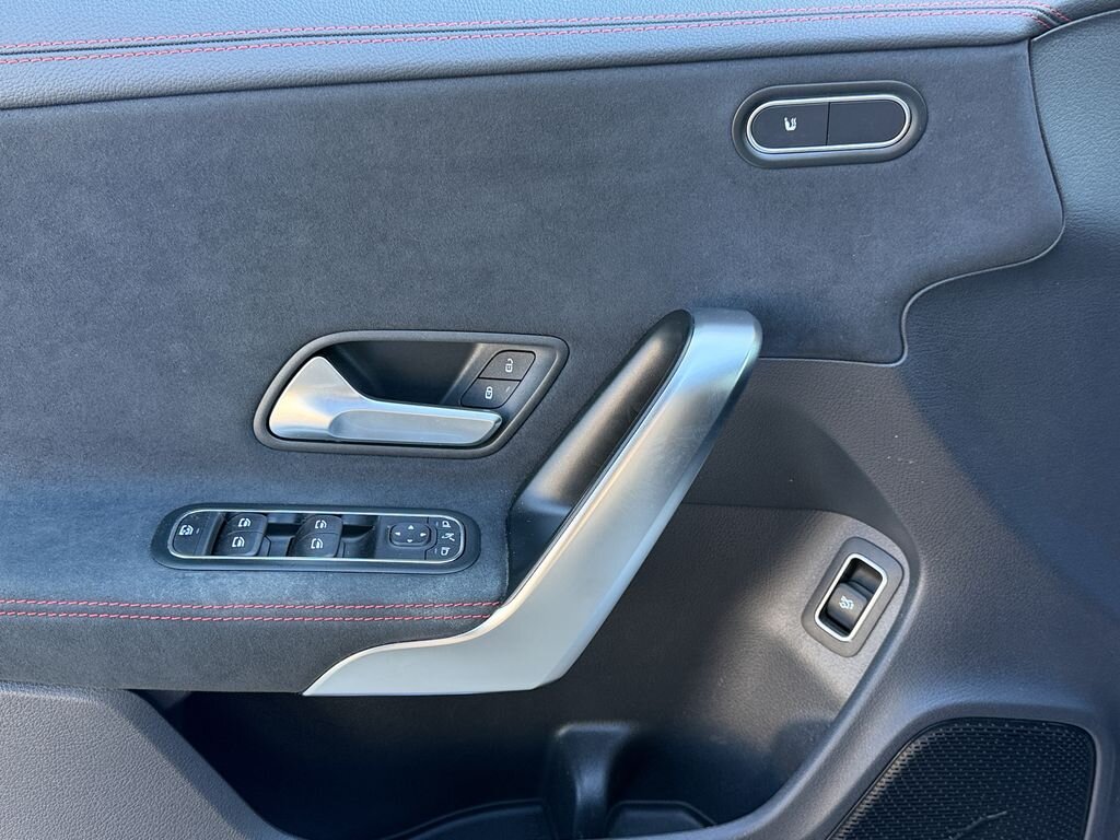 Mercedes-Benz CLA Sedan / Limuzína 2,0 l 110 kw