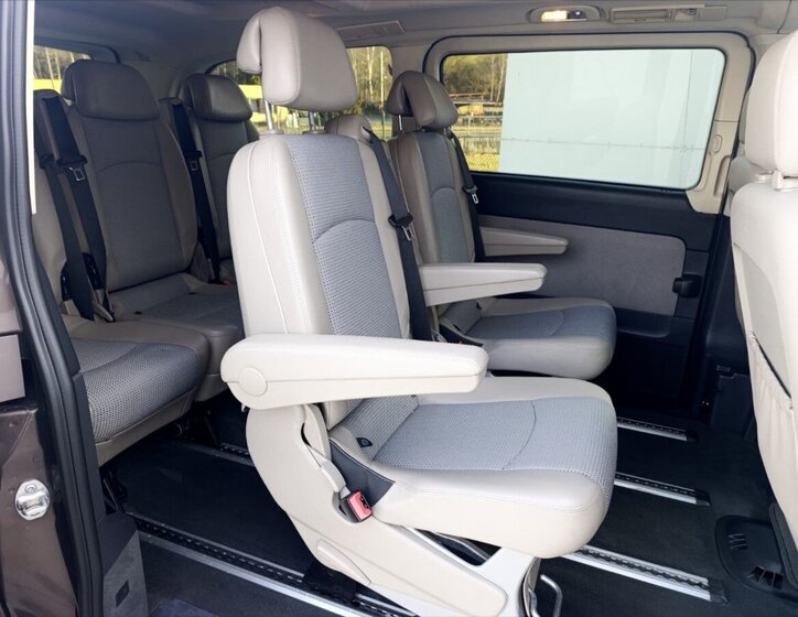 Mercedes-Benz Viano MPV 3,0 l 165 kw